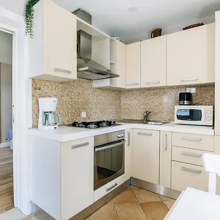 Sea Pearl By Duhomes